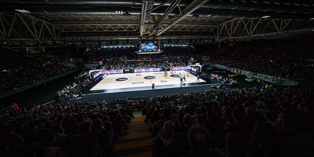 Η «Virtus Arena» της Μπολόνια. Η «Virtus Arena» της Μπολόνια.