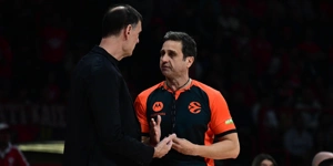 bartzokas-referee-olympiacos.jpg