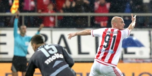 cambiasso-steele.jpg