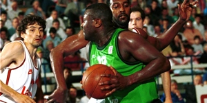 MPANTALONA-OLYMPIACOS.jpg