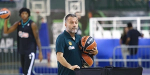 sloukas.jpg
