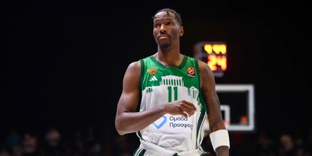 HAYES-DAVIS-PANATHINAIKOS.jpg