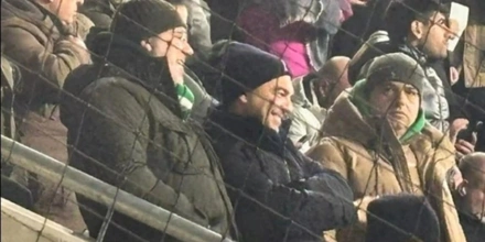 Παρακολούθησε το Φερεντσβάρος - Παναθηναϊκός ο Τσίπρας! (pic)