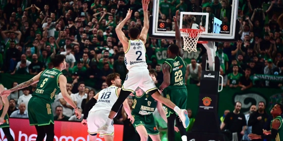 Δύο μέτρα και δύο σταθμά: Επιθετικό στον Γκραντ, τίποτα στον Μπόλντγουϊν! (pic)