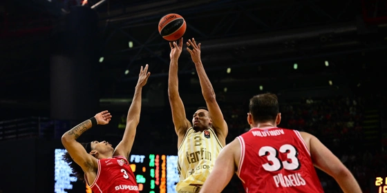 Ολυμπιακός - Φενέρ 61-64: Πάτησε «ερυθρόλεκους» και... διαιτησία η Φενέρ