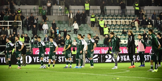 Παναθηναϊκός:  Οι «πράσινοι» αποδοκιμάστηκαν από τον κόσμο τους μετά το τέλος του ντέρμπι!