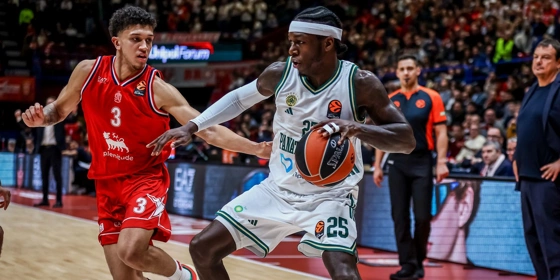 Aπίστευτο: Παίκτης της Αρμάνι πέτυχε 17 πόντους με 5 τρίποντα στη δεύτερη περίοδο του αγώνα με τον Παναθηναϊκό!