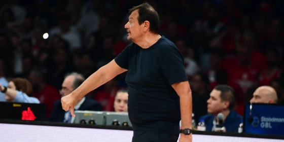 Παναθηναϊκός: O Αταμάν αποβλήθηκε με δύο τεχνικές ποινές στο τελευταίο λεπτό του ντέρμπι! (vid)