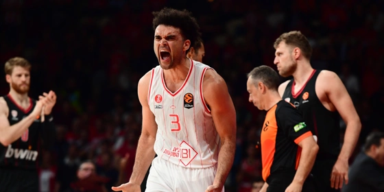 Διαιτησία - «έκτρωμα» στο ΣΕΦ και... νικητής ο Ολυμπιακός!