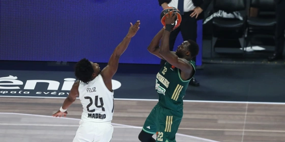 O «ήρωας» Γκραντ έπαιξε άρρωστoς - Βρέθηκε στο «Υγεία» λίγες ώρες πριν το τζάμπολ! (vid)