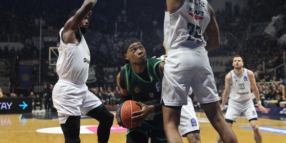 Χολμς: «Δεν είναι δικαιολογία οι τραυματισμοί - Να κάνουμε το 2/2 στη διπλή εβδομάδα»