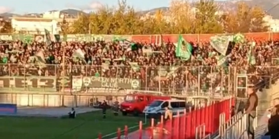 Παναθηναϊκός: Η είσοδος των παικτών για ζέσταμα και ο κόσμος στις Σέρρες (vid)