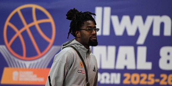 Λεσόρ για τη ρατσιστική επίθεση: «Αστυνομία και εκπρόσωποι ΕΟΚ μου είπαν να ηρεμήσω» (pic)