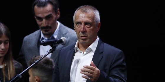 Νιόπλιας σε Λέτο: «Μην αργήσεις να πάρεις το νταμπλ με τον Παναθηναϊκό»
