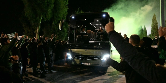 Παναθηναϊκός Aktor: Απίθανη αποθέωση για τα μέλη του «Επτάστερου» από εκατοντάδες οπαδούς (vid)