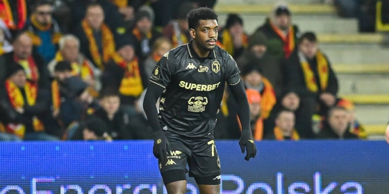 Στο προσκήνιο στόπερ από την Πολωνία για το «Τριφύλλι»