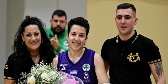 Οι φίλοι της ΑΕΚ τίμησαν τη Ρόγκα (pic)