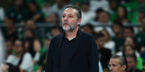 Σερέλης: «Όταν μία ομάδα παίζει έτσι σε άμυνα κι επίθεση, δεν μπορεί να χάσει»