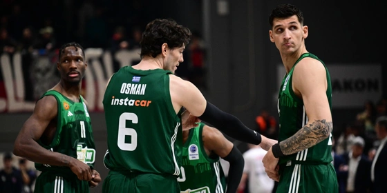 Παναθηναϊκός Aktor: Οι «πράσινοι» μοίρασαν αυτόγραφα σε μικρά παιδιά μετά το ματς με τον Πανιώνιο (vid)