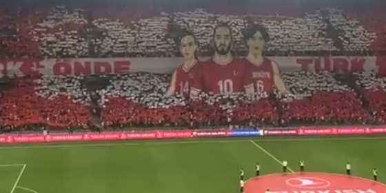 Τουρκία - Γεωργία: Εντυπωσιακό κορεό με... Όσμαν (vid)