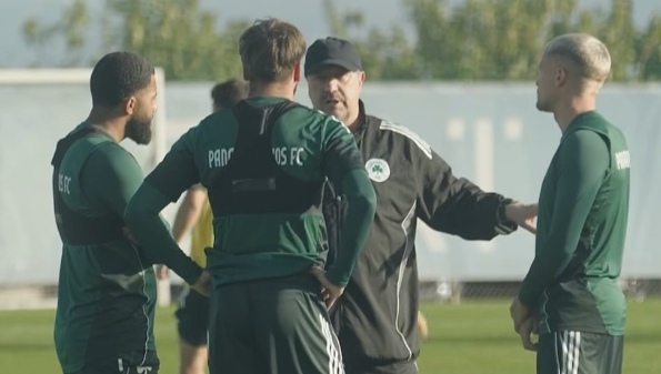 Παναθηναϊκός: Η συνομιλία Μπενίτεθ με τους «κομμένους». Παναθηναϊκός: Η συνομιλία Μπενίτεθ με τους «κομμένους».