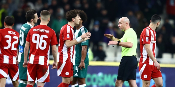 Ο Σιμόν Μαρτσίνιακ στο Παναθηναϊκός - Ολυμπιακός.