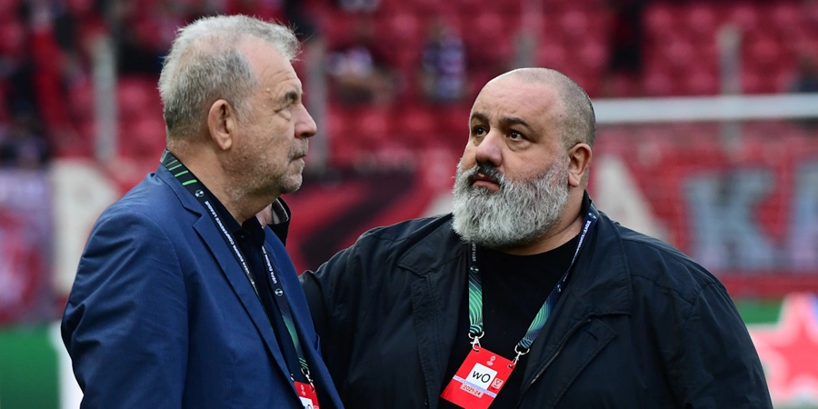 Ο Δημήτρης Αγραφιώτης με τον Κώστα Καραπαπά. Ο Δημήτρης Αγραφιώτης με τον Κώστα Καραπαπά.