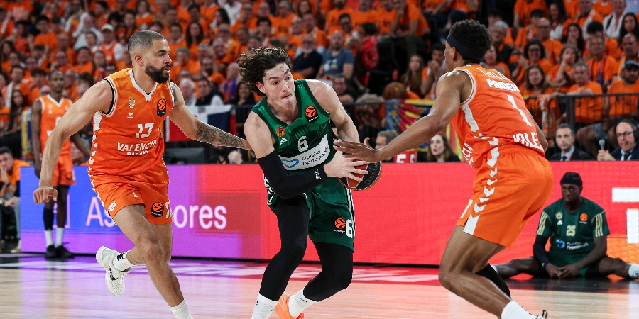 Ο Τζέντι Όσμαν κατά την διάρκεια του Game 5 του Παναθηναϊκού με την Βαλένθια