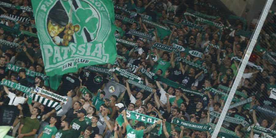 panathinaikos-opadoi-oaka.jpg Οπαδοί του Παναθηναϊκού στο ΟΑΚΑ