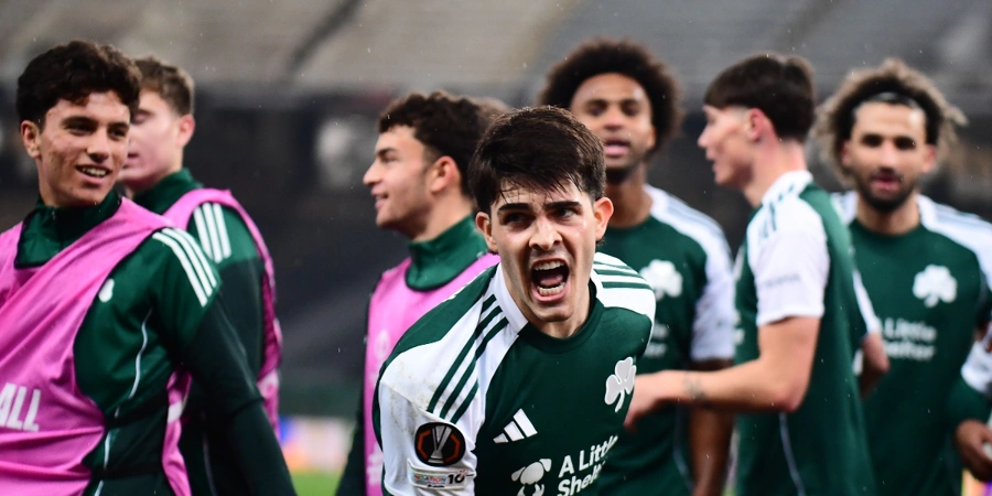 paofc.jpg Οι παίκτες του Παναθηναϊκού που πανηγυρίζουν στο ΟΑΚΑ