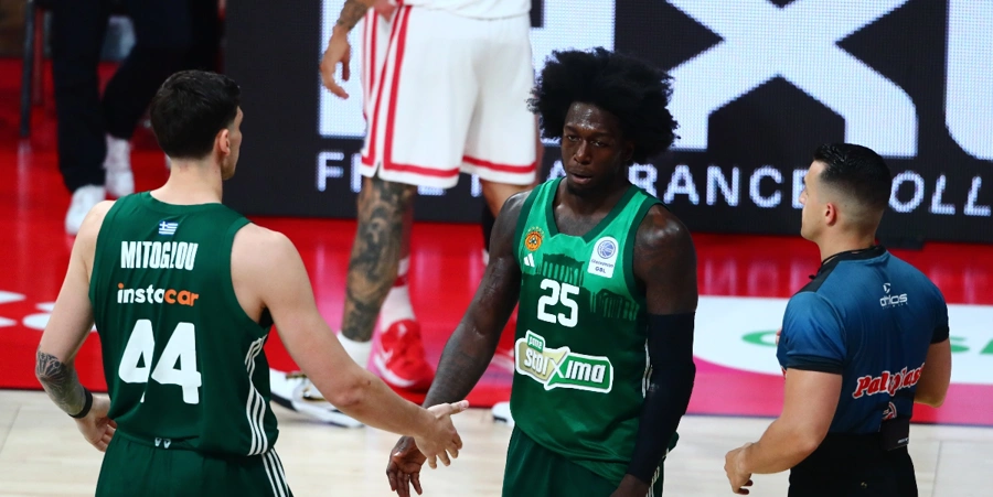 Ναν και Μήτογλου στην διάρκεια του Game 3 των τελικών