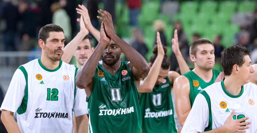 Ο Στεφάν Λάσμε με την φανέλα του Παναθηναϊκού